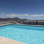 Апартаменты Mesmerising In *